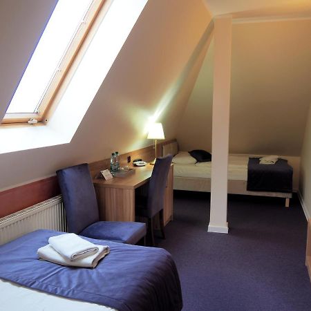 Hotel Awis クトノ エクステリア 写真