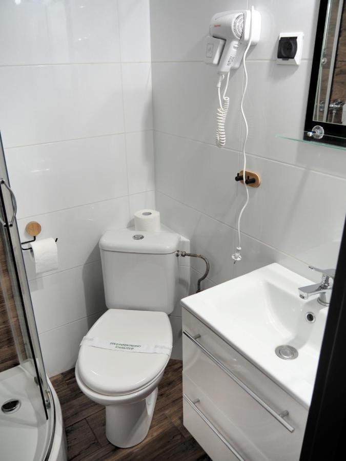 Hotel Awis クトノ エクステリア 写真