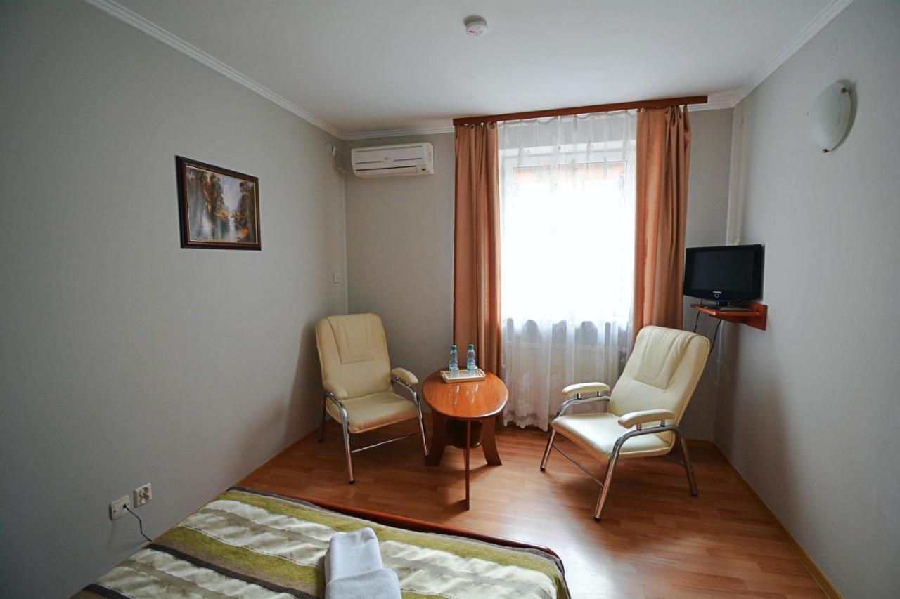 Hotel Awis クトノ エクステリア 写真