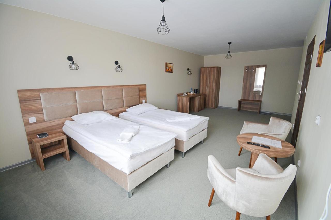 Hotel Awis クトノ エクステリア 写真