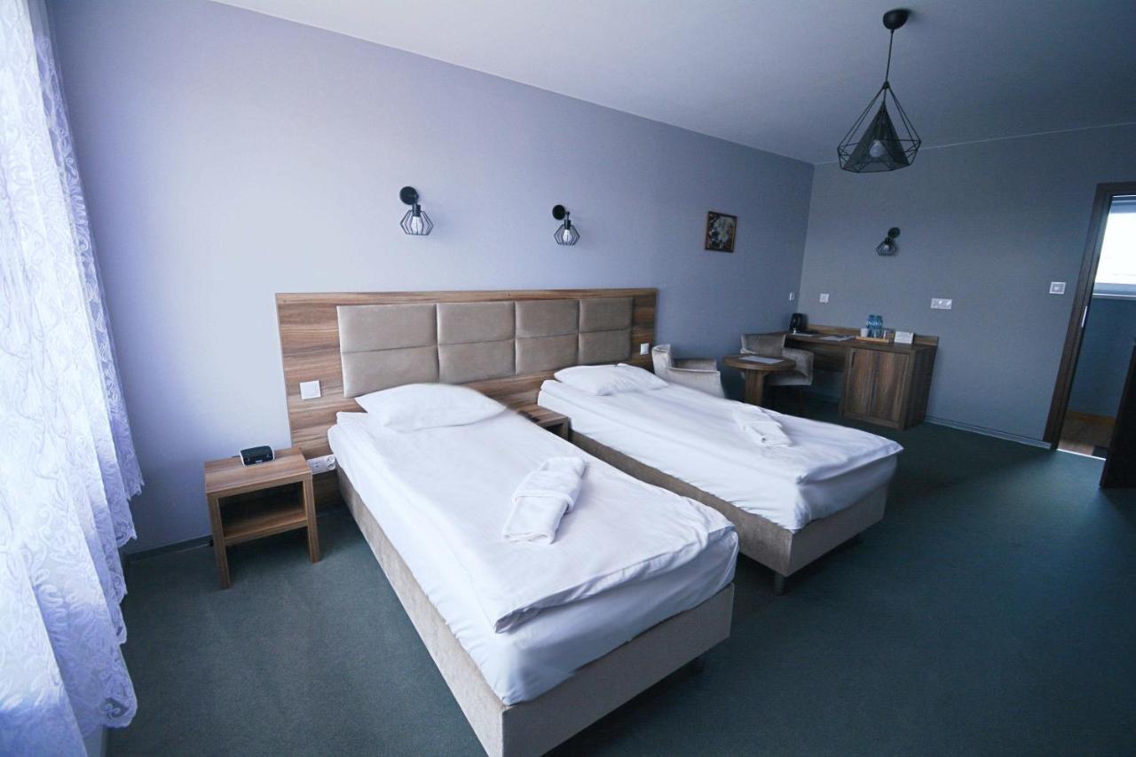 Hotel Awis クトノ エクステリア 写真